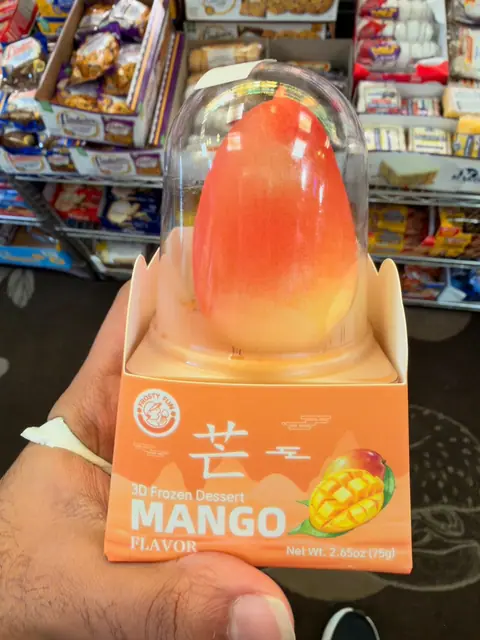 mango ice cream at Plaza Express Deli