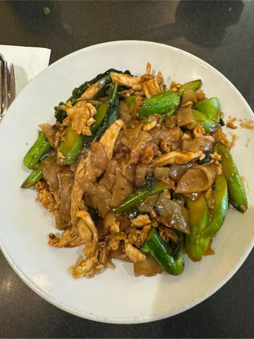 Pad see ew at Dakzen