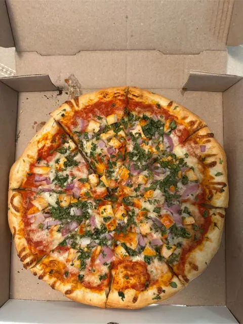 pizza at Amar Pizza