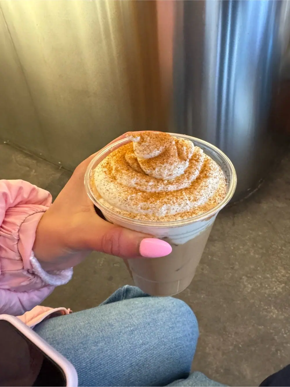 Cinnamon roll latte at ENLY
