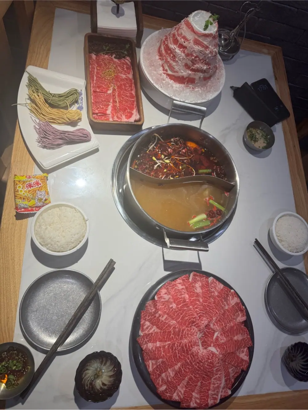 Hotpot at 四季茶馆火锅 Four Seasons Tea House Hot Pot