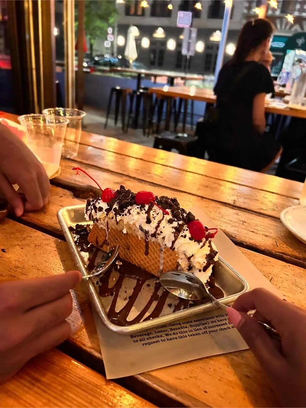 dessert taco at Dessert Dealer