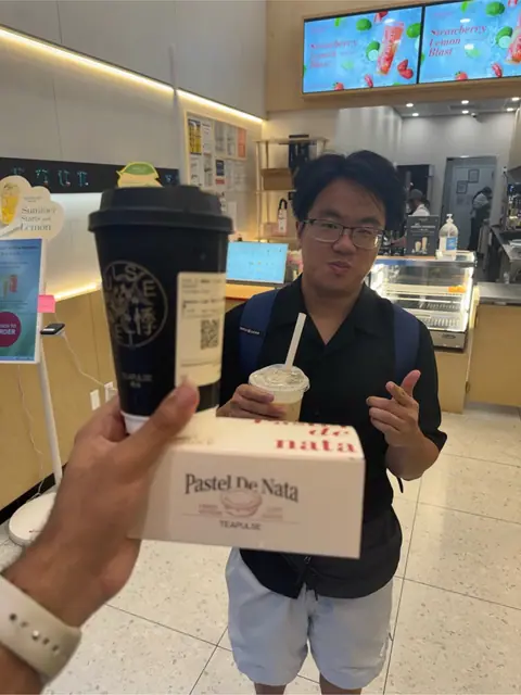 Jasmine milk tea at TEAPULSE - Madison Square Park