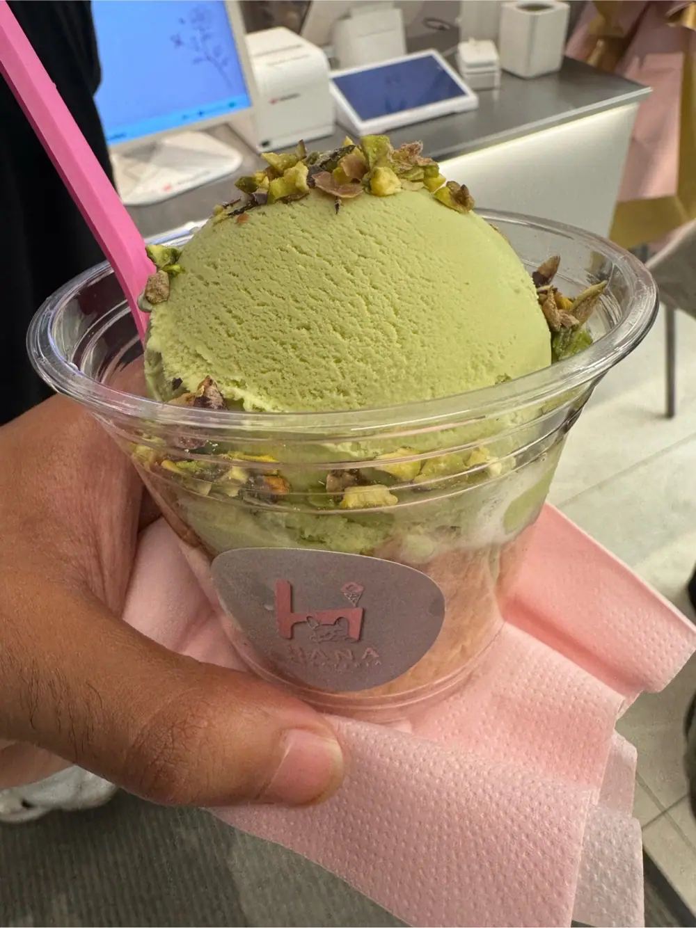 Sencha with pistachio at HANA Gelateria