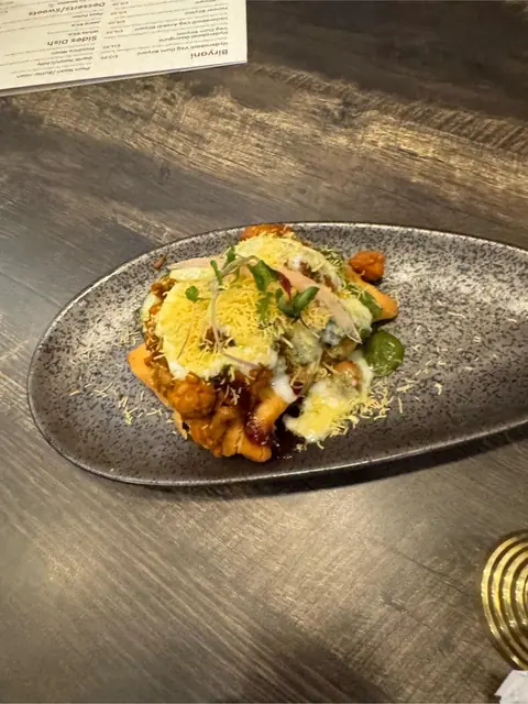 Samosa chaat at HYDERABADI ZAIQA