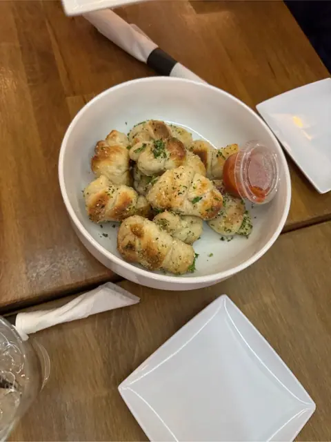 garlic knots at Detroit Pizza Pub