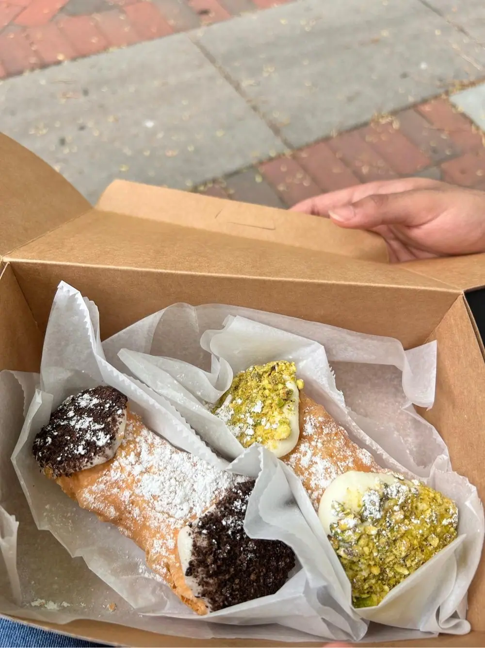 Cannoli at Mike's Pastry
